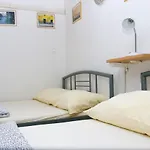 Hostel 24